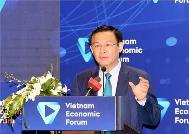 4 kiểu áo không thể thiếu - Cảm hứng video marketing từ Hotspot Matrix